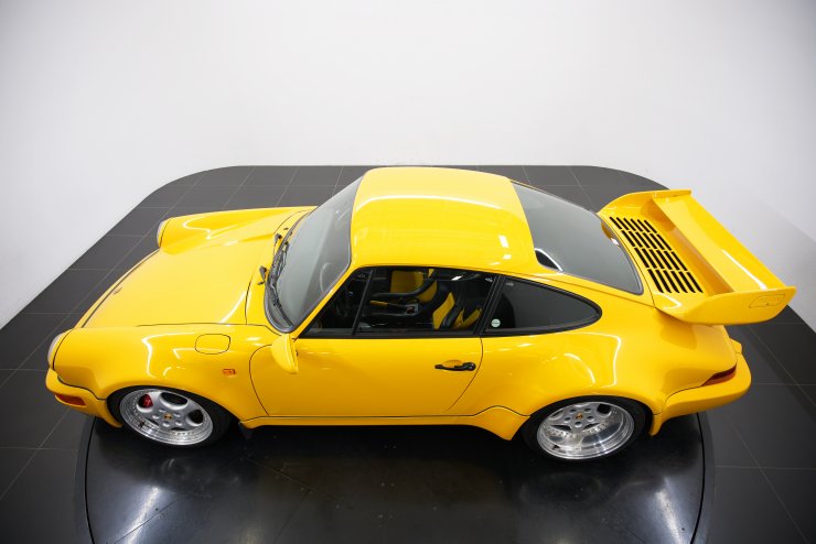 ポルシェミュージアム特注 1/18 911 カレラ RS 1964 イエロー ポルシェ 911(Type964) カレラRS 3.8 5MT 本国仕様 生産台数55台 走行