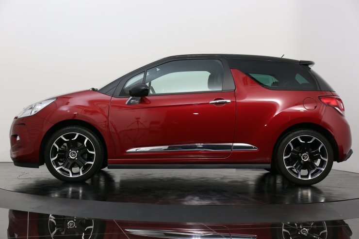 シトロエン DS3 スポーツシック 6MT ブラックファブリック 社外