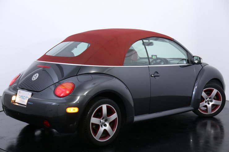 フォルクスワーゲン ニュービートル New Beetle Cabriolet ダーク