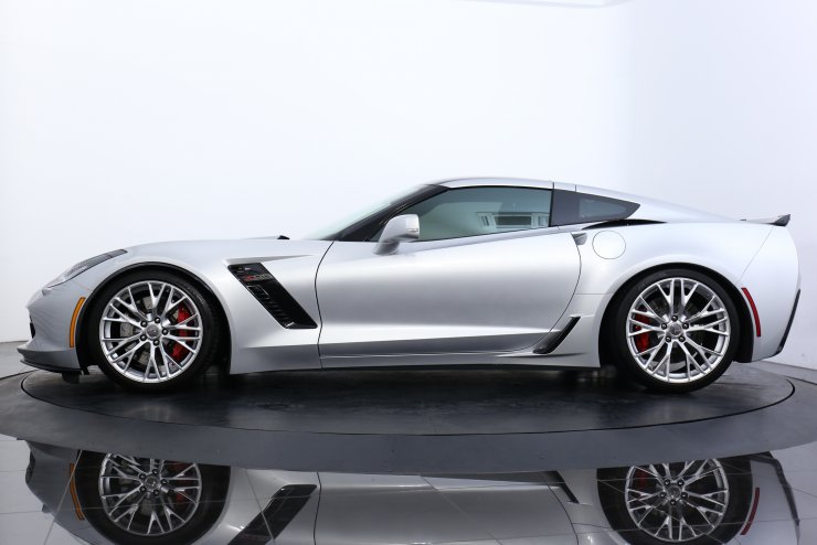 シボレー コルベット Z06 7MT 正規ディーラー車 カーボンルーフ