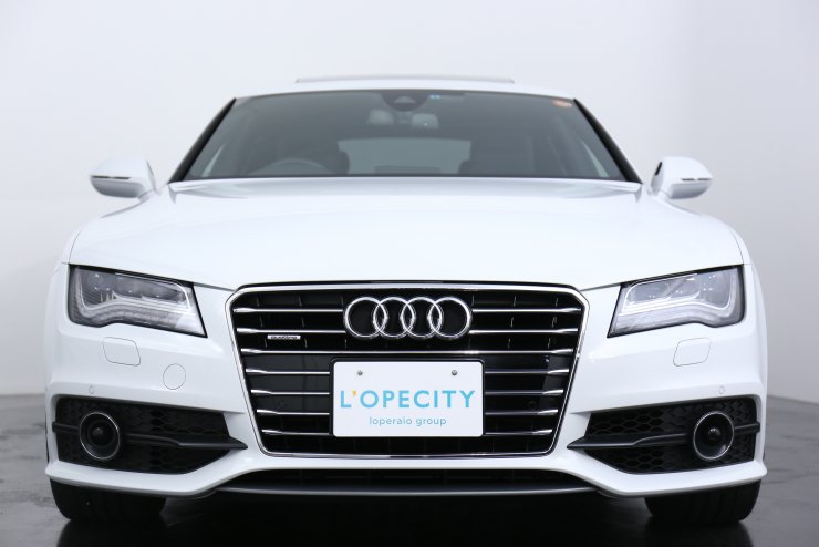 アウディ スポーツバック 3 0 Tfsi Quattoro S Linepkg サンルーフ Boseスピーカー 純正19インチアルミ 新車保証h30年3月迄 中古車
