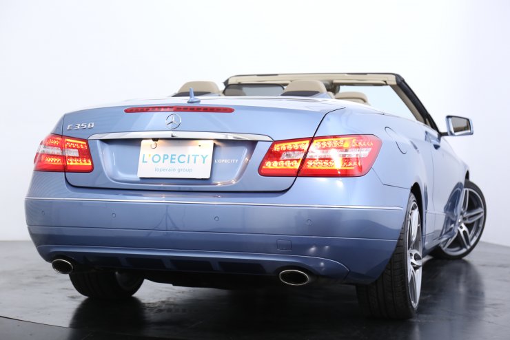 メルセデスベンツ Eクラス E350 Cabriolet 希少カラー 現行純正