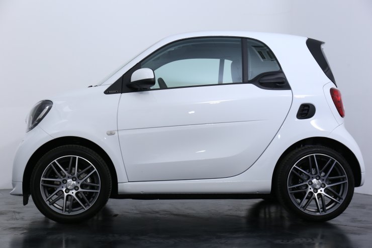 スマート フォーツークーペ BRABUS エクスクルーシブ リミテッド