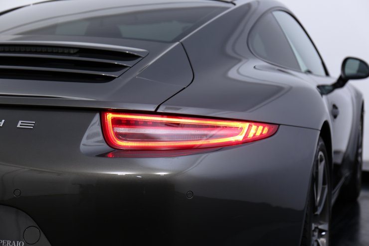 ポルシェ 911(Type991) CarreraS PDK Sport-ChronoPKG アゲート