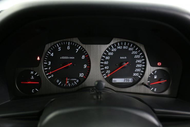 日産 スカイラインGT-R 2.6 VspecⅡ Nür 4WD R34 限定1000台