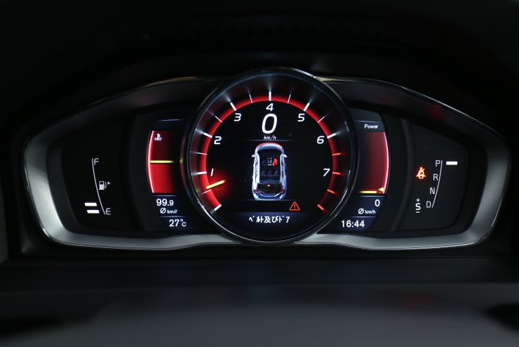 ボルボ V60 Polestar 国内40台限定 セーフティーPKG チルトアップ機構