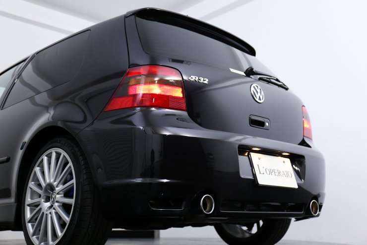 フォルクスワーゲン ゴルフ R32 6MT 3D 左ハンドル 500台限定