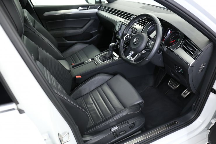 フォルクスワーゲン パサートヴァリアント TSI R-line 有償カラー H＆R