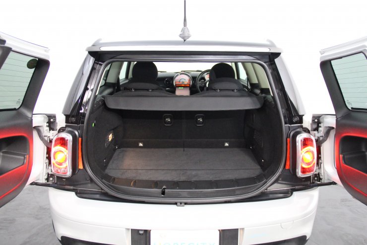 BMW MINI クラブマン クーパーS SOHOパッケージ 専用カラー 専用