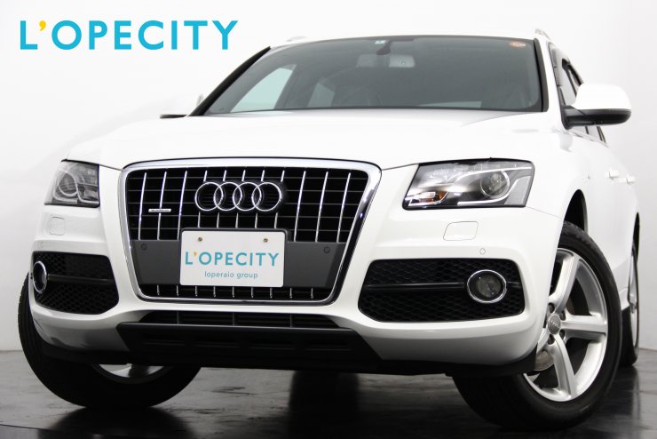 アウディQ5 ホワイトモデル アウディ Q5 2.0 TFSI quattro SラインPKG スマートキー ルーフレール