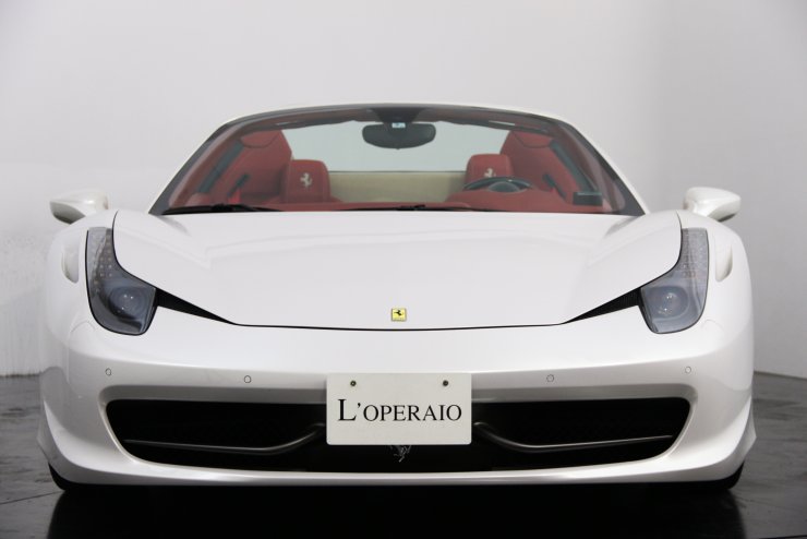 フェラーリ 458 Spider F1 DCT カーボンブレーキ 特別外装色(ビアンコ