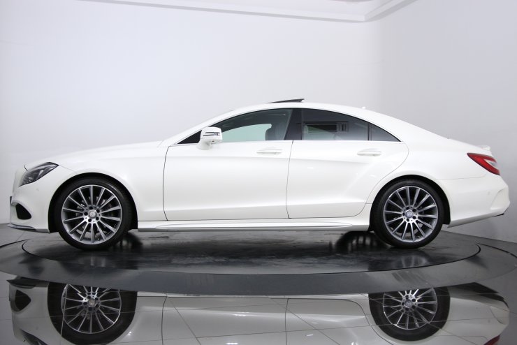 メルセデスベンツ CLSクラス CLS220d AMGライン 1オーナー サンルーフ