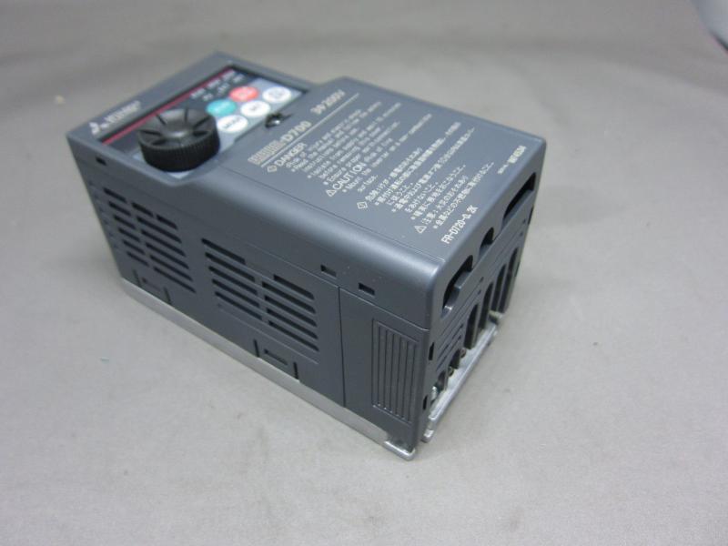 三菱電機 インバータ FR-D720-0.2K | マシンライフ 三菱電機 インバータ FR-D720-0.2K | マシンライフ