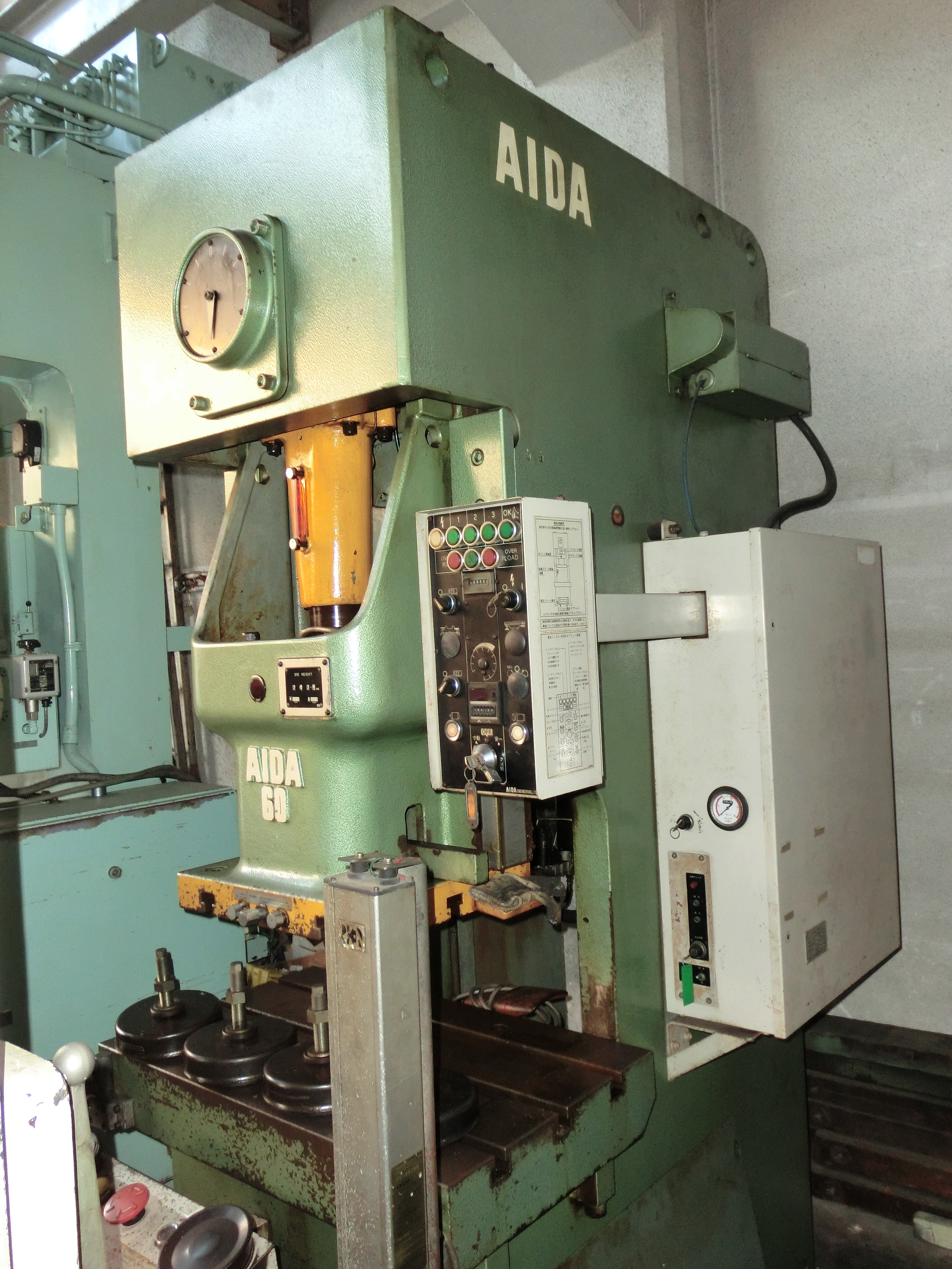 アイダ60tプレス 1980年 AIDA PRESS MACHINE