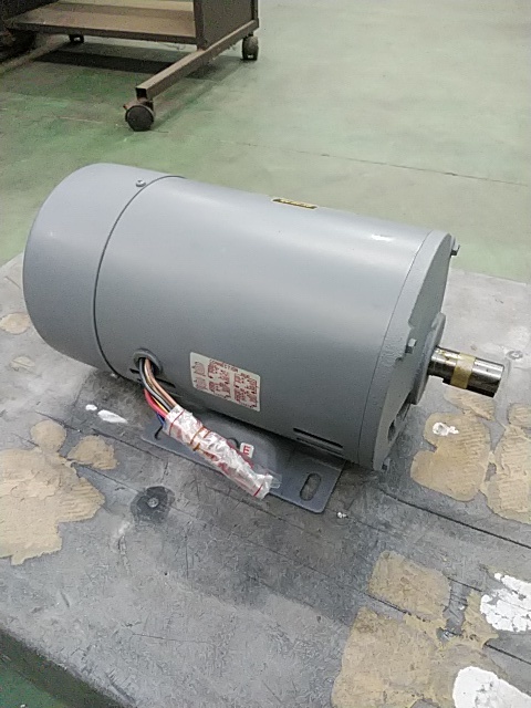 日立モーター単相100V 0.75kw（中古）9000円