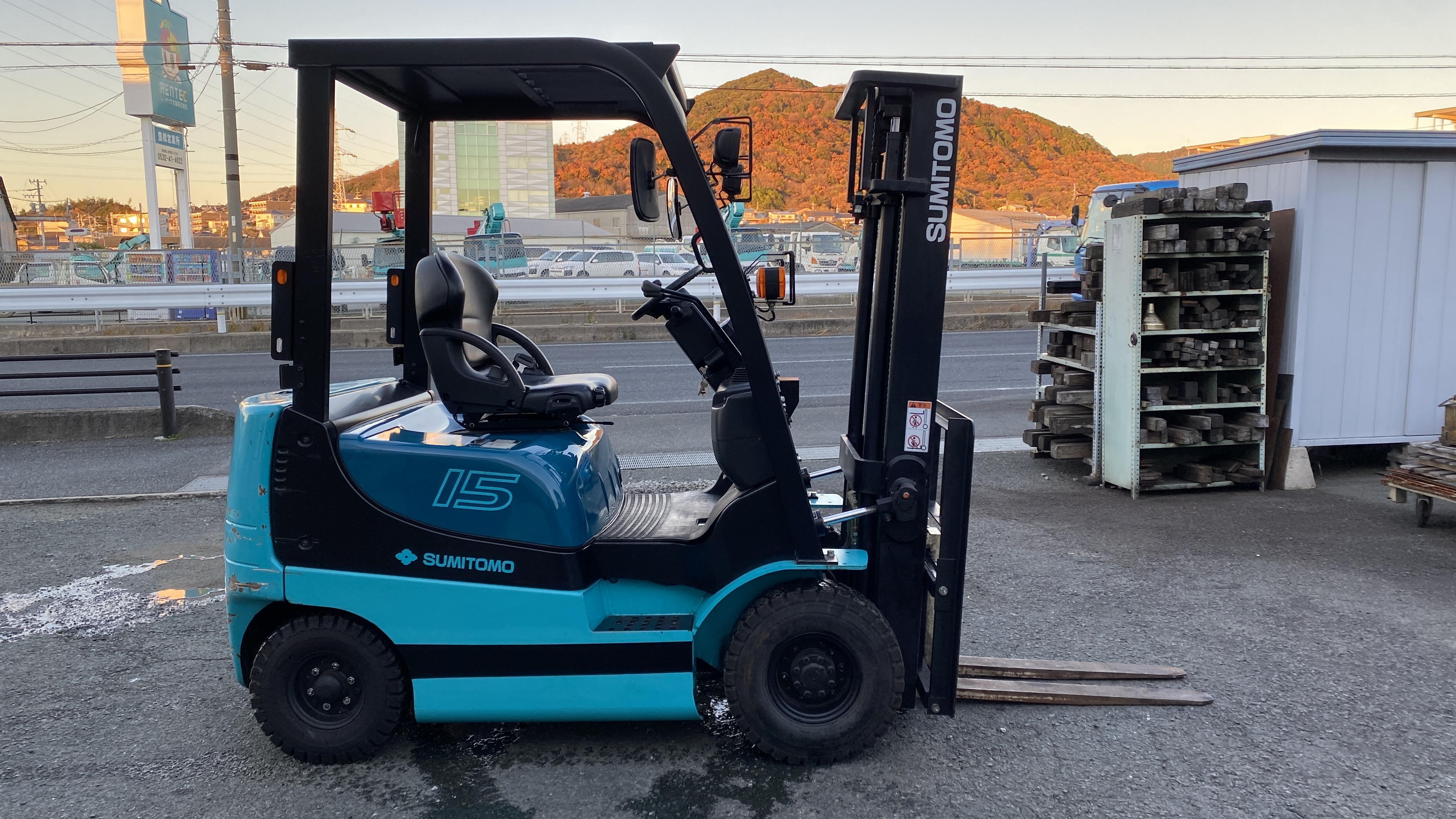 住友 フォークリフト2.5t ディーゼル