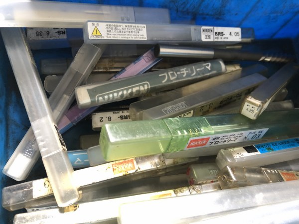 日研,NIKKEN, ブローチリーマ ブローチリーマ(1山)