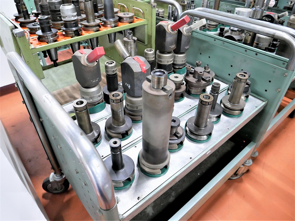 BT50ツール付ワゴン ツール20本入