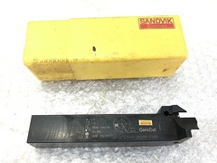 サンドビック バイトホルダー LF-123G12-2525B-034B