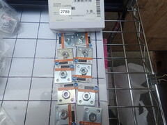  板付きナット　M6　 新古品 