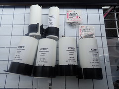  コンデンサー　 新古品 