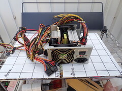   PC電源　 新古品 