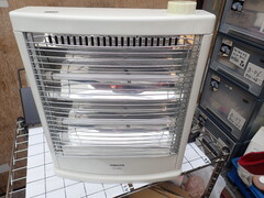 山善KK  電気ストーブ　 新古品 MODEL::DS-D048