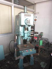 伊藤造機 15Tプレス CPP-15