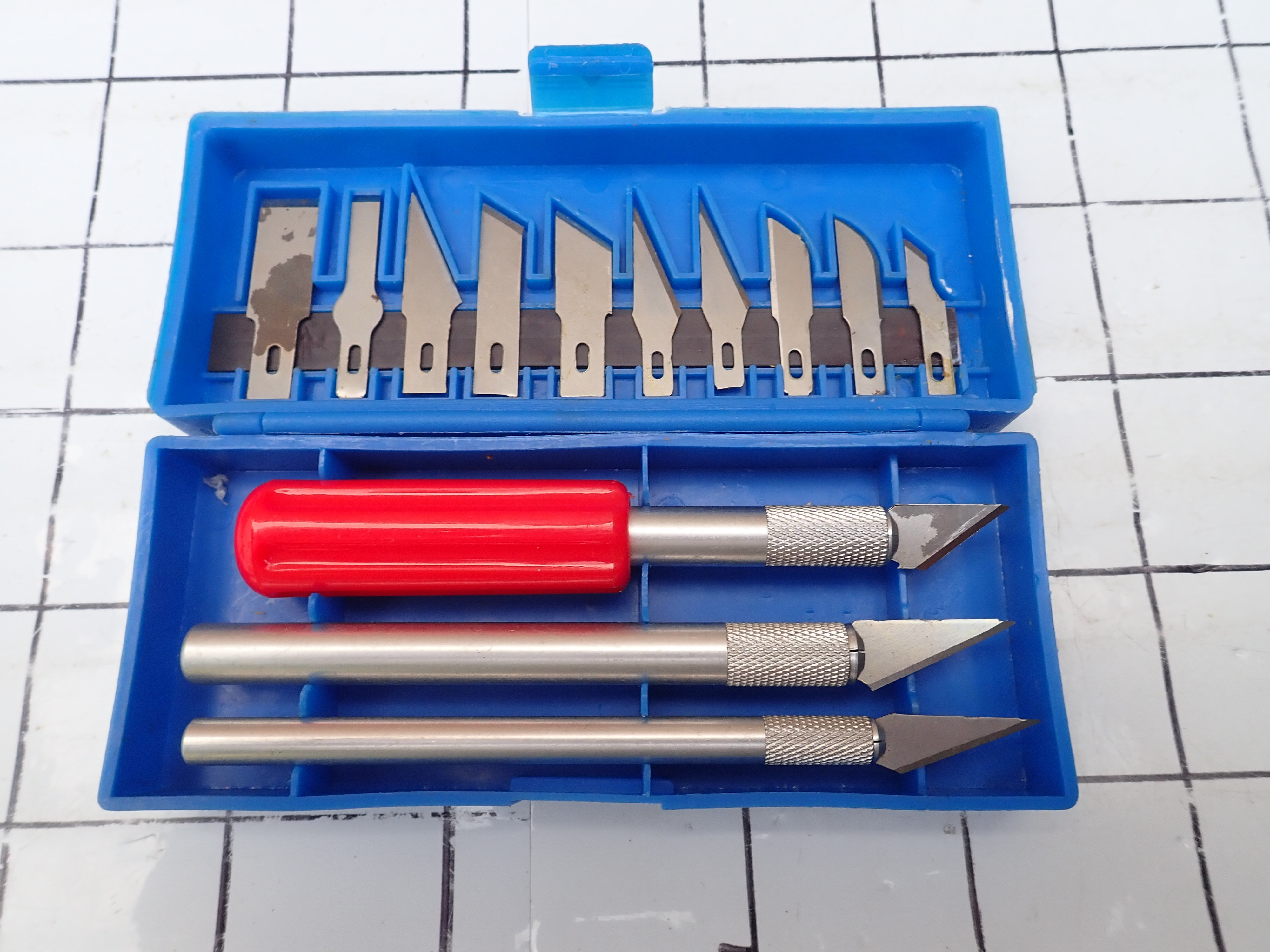  精密ナイフセット　 新古品 