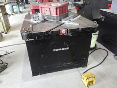 アマダ コーナーシャー CSW-250