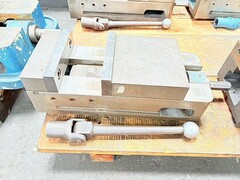 ナベヤ マシンバイス 