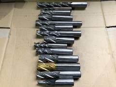 様々なメーカーやサイズがあります。 エンドミル1山 【エンドミル1山】5Kg