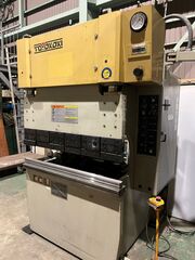 東洋工機 プレスブレーキ HPB6012AT