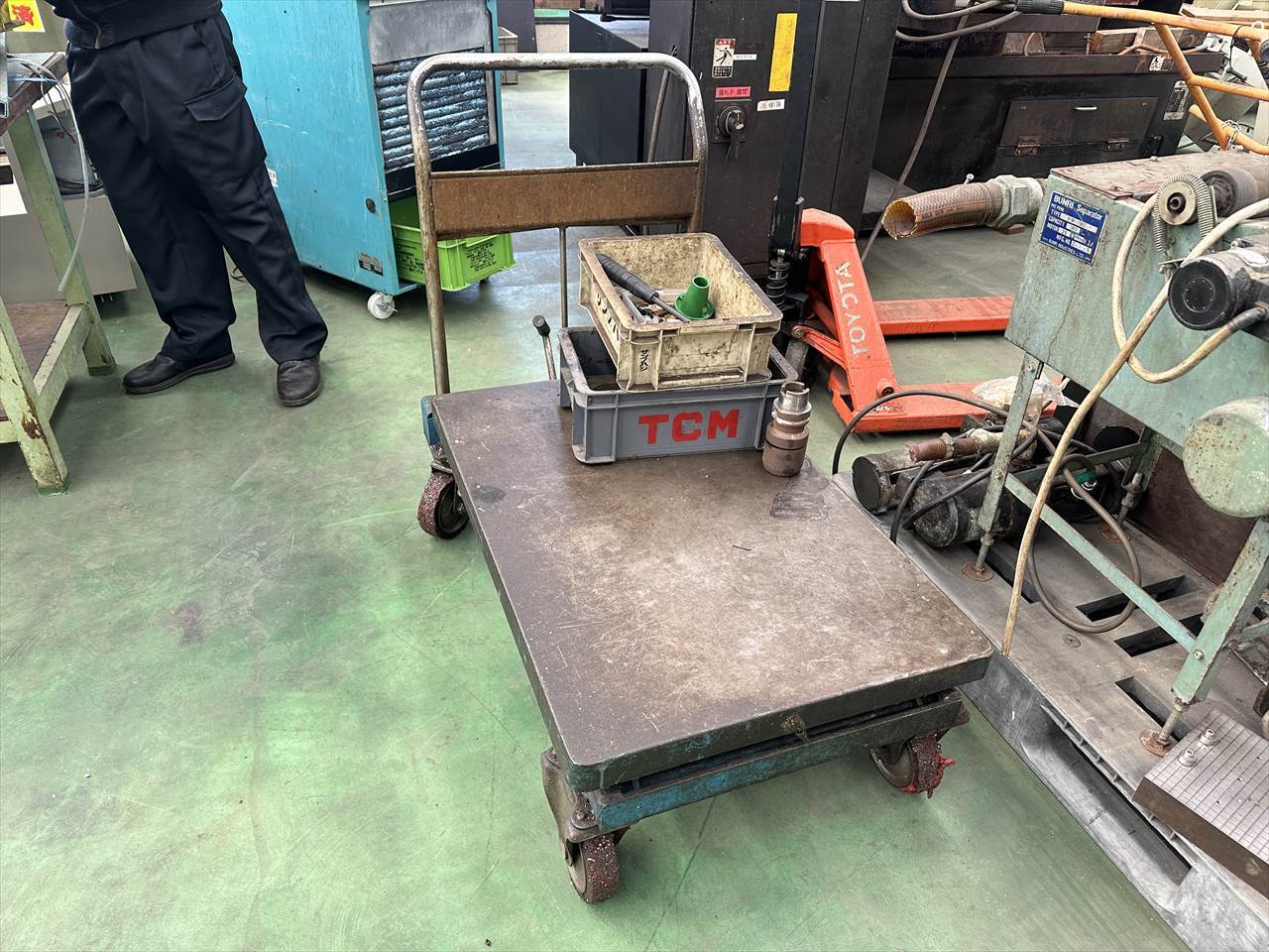 おくだ屋技研 リフトテーブル台車(手動) 550㎏