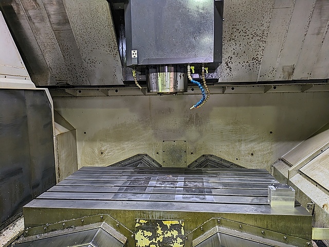牧野フライス製作所 立型マシニングセンター V77