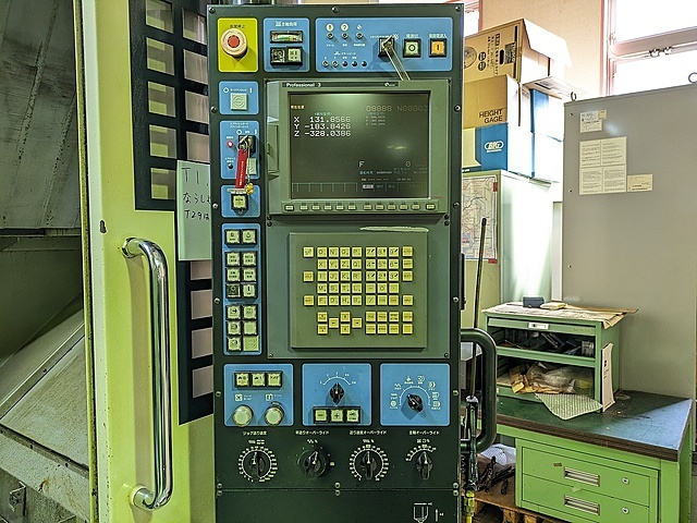 牧野フライス製作所 立型マシニングセンター V77