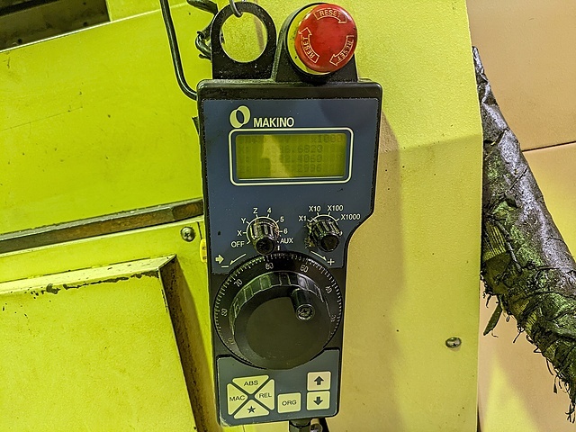 牧野フライス製作所 立型マシニングセンター V77