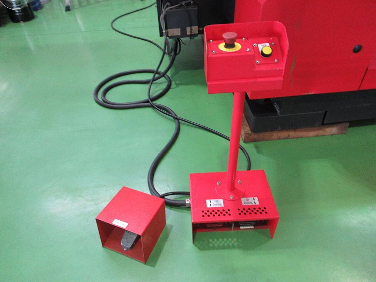 アマダ プレスブレーキ(ベンダー) HDS-2204NT
