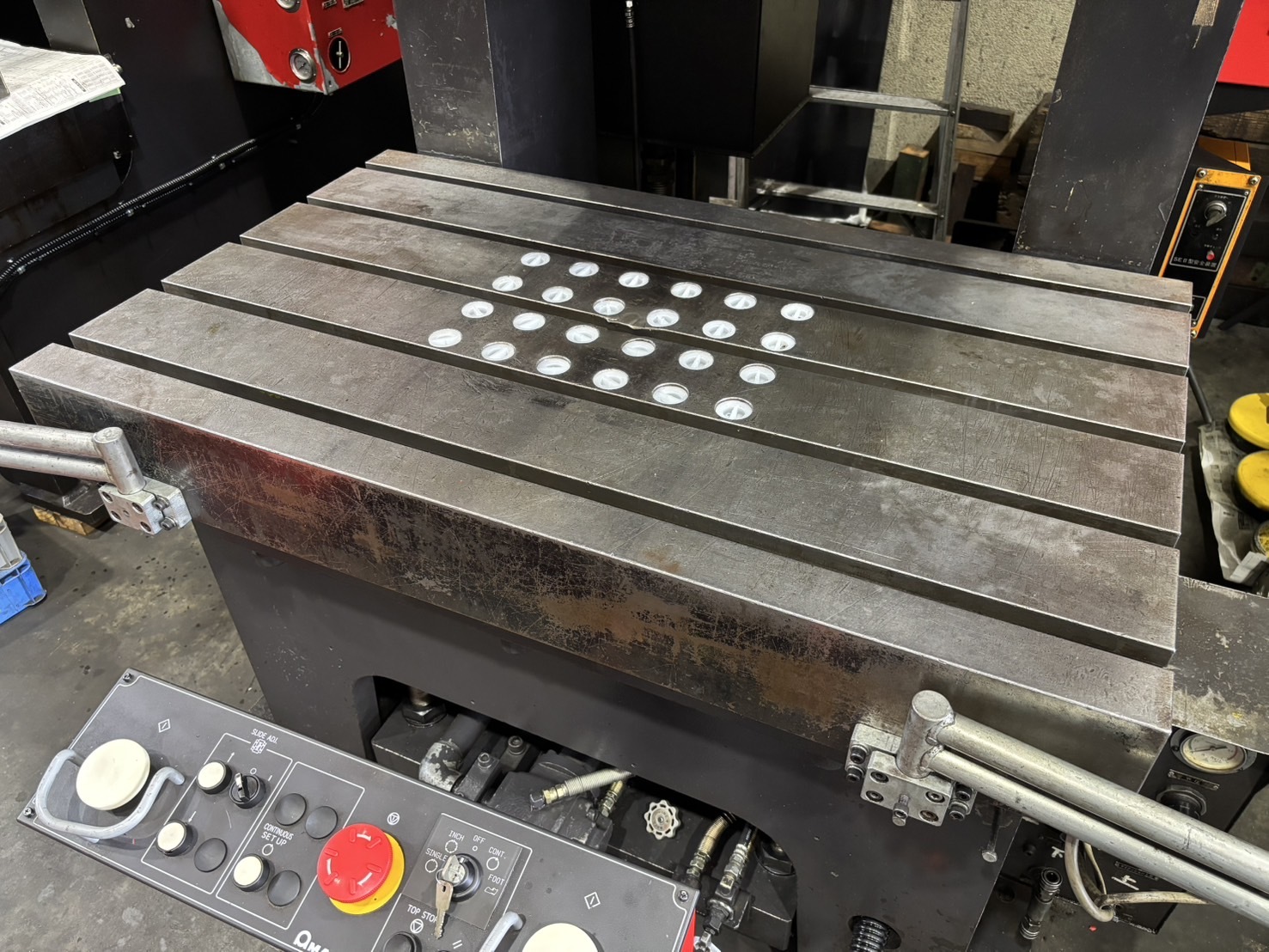 アマダ 150Tリンクプレス TPL150