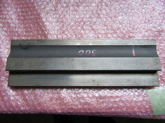 不明 ベンダー金型 長300
