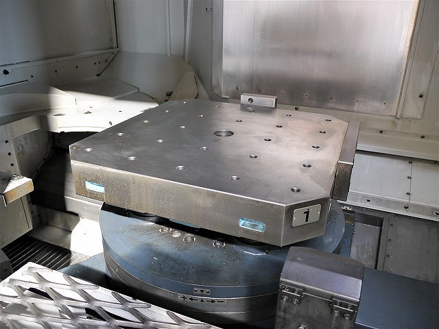 牧野フライス製作所 横形マシニングセンタ a81