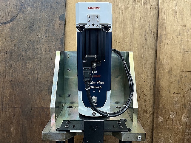 JANOME サーボプレス JPU3005