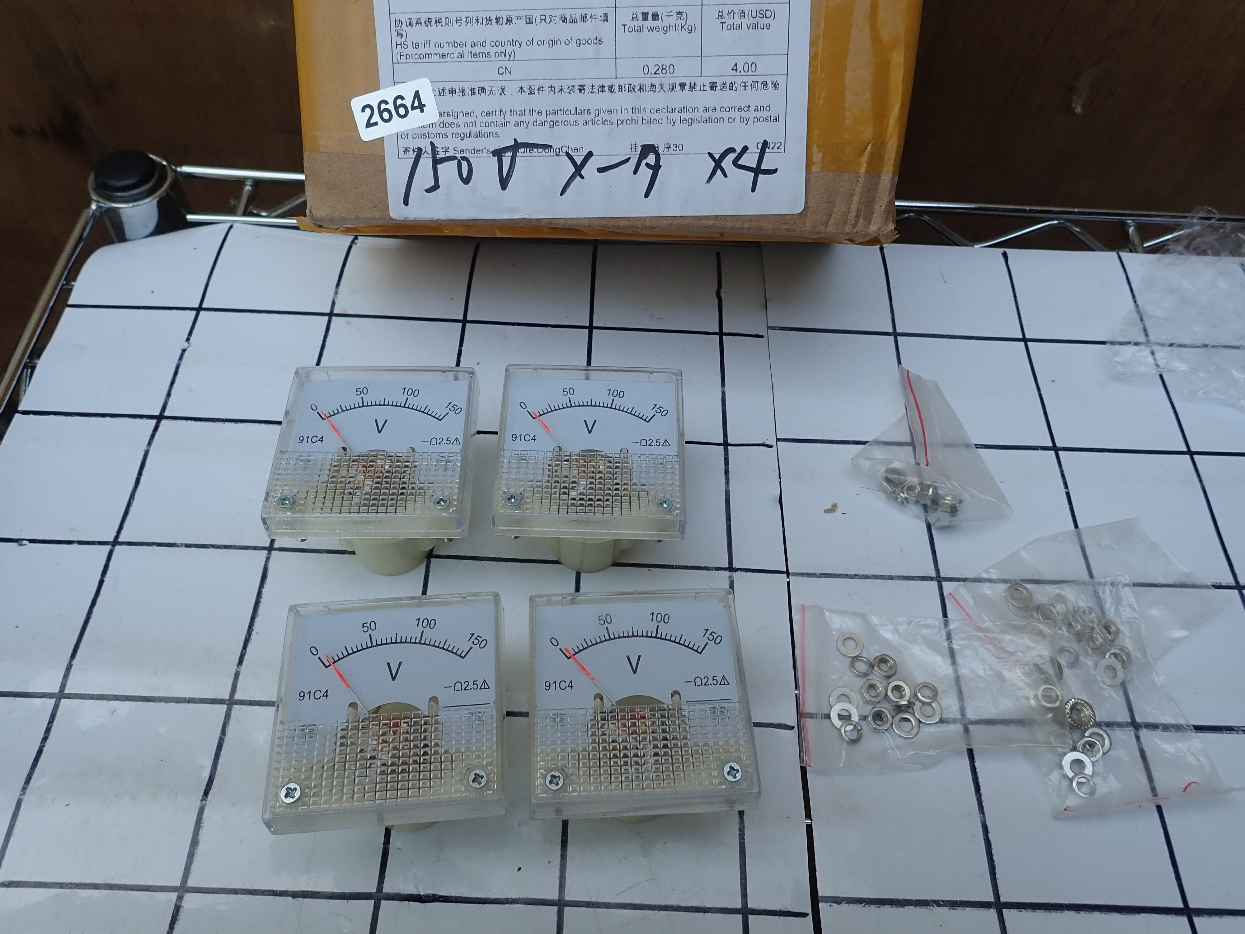   電圧メーター　 新古品 