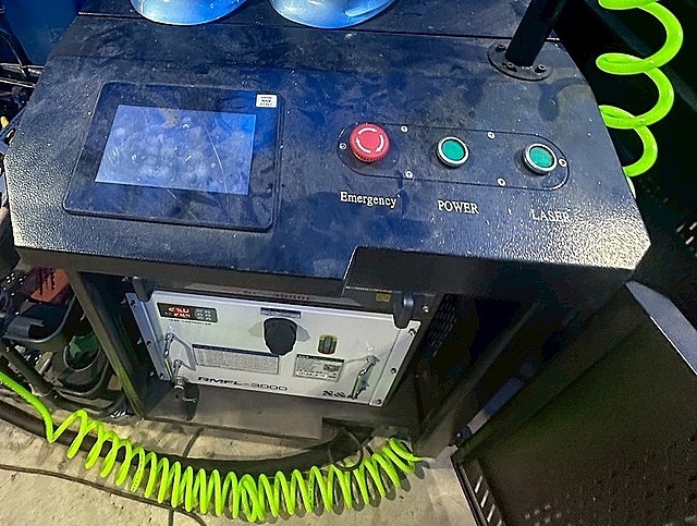 AccTek ファイバーレーザー加工機 AKQH-3000
