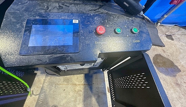 AccTek ファイバーレーザー加工機 AKQH-3000
