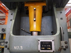 アイダ C型プレス NC1-60(2)