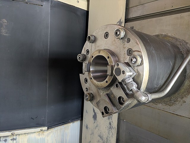 三井精機 横型マシニングセンター HU63