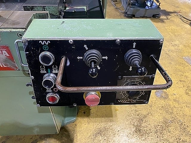 新潟鉄工 万能フライス 2UMD