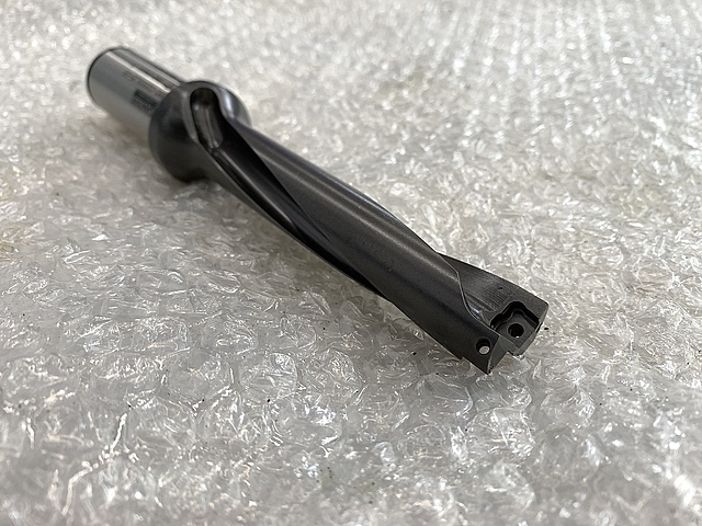 サンドビック スローアウェイドリル 880-D2000L25-05