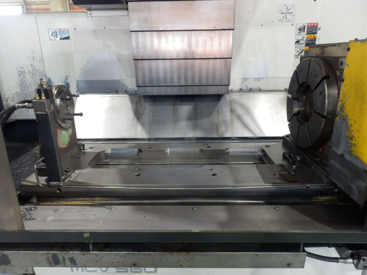 OKK 立形マシニングセンタ MCV560